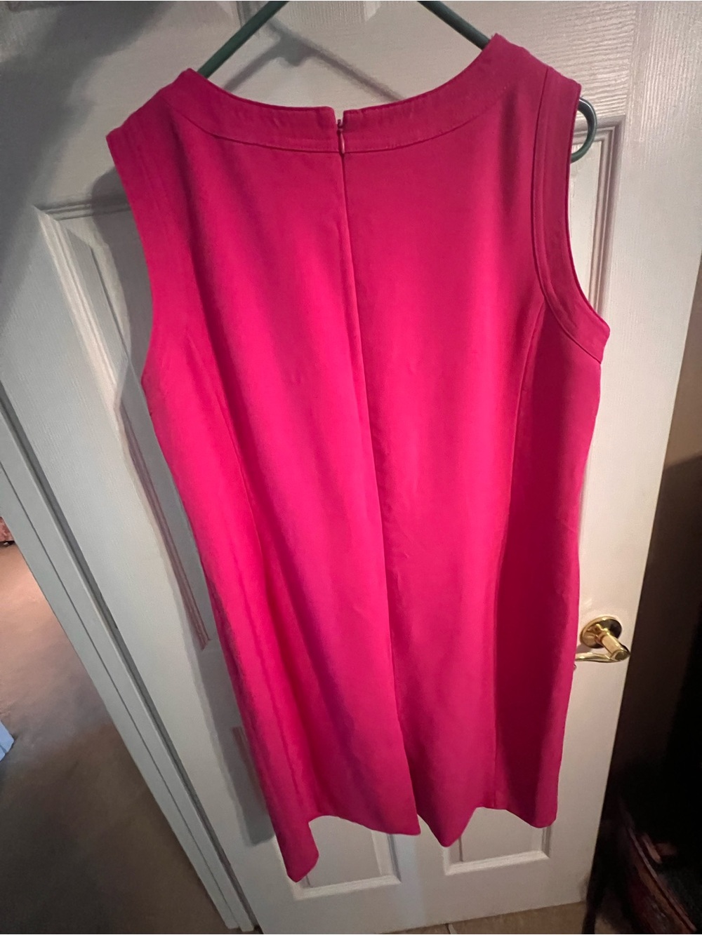 Kasper Sleeveless Shift Dress in Bright Pink - Picture 3 of 5
